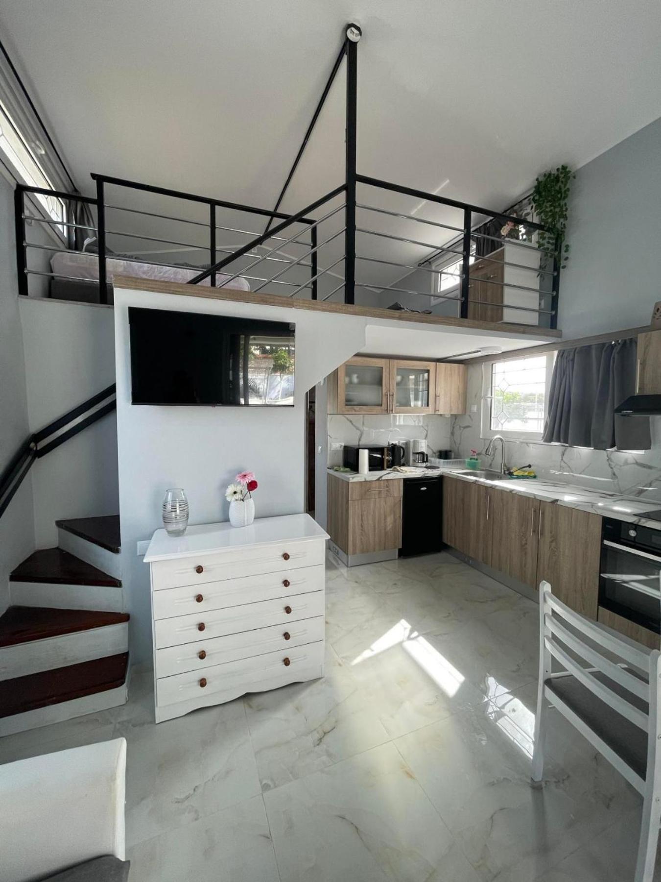 הוילה ארטמידה Filio'S Loft Near Airport מראה חיצוני תמונה